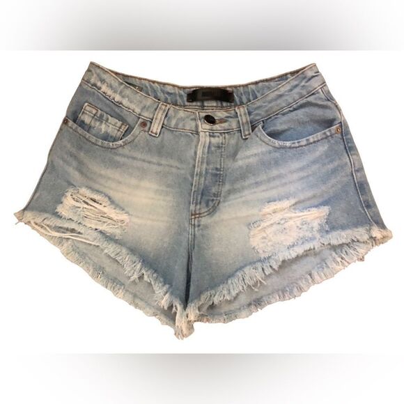 🔥Animale denim cut off light wash shirts tag says 38 but I will need to measure - Picture 1 of 4